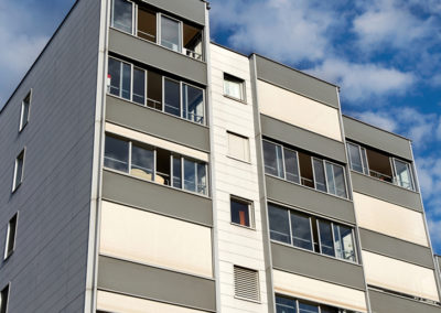 Assainissement énergétique d’un bâtiment de 137 logements au chemin des Libellules à Lausanne. Architecture, Art et Energie. Voir plus...