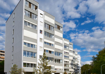 Assainissement énergétique d’un bâtiment de 137 logements au chemin des Libellules à Lausanne. Architecture, Art et Energie. Voir plus...
