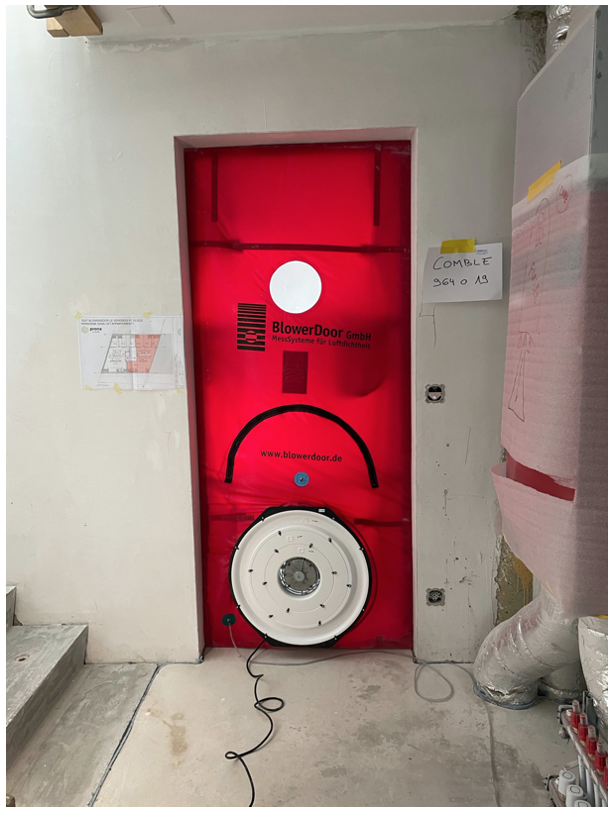 Blower door Blower door